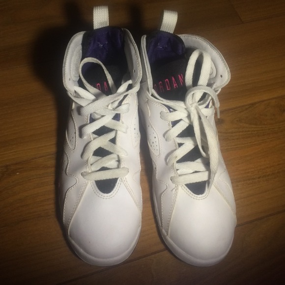 Jordan Fire Berry 7s - Picture 2 of 4
