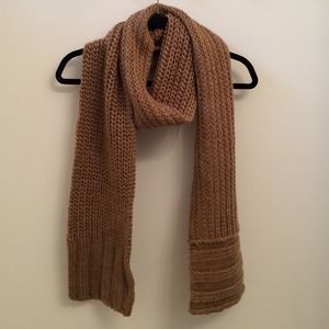 🚫SOLD🚫Chunky Knit Scarf