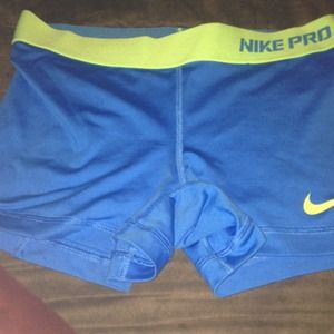 Nike size S spandex