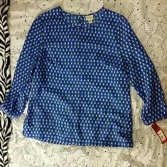 Cropped, 3/4 sleeved top