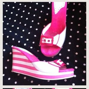 Bundle + pink flower flip flops