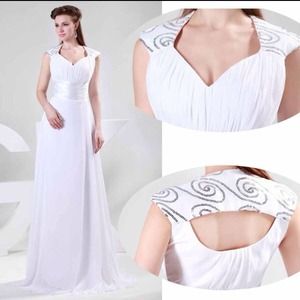 Long white graduation Dress size 6