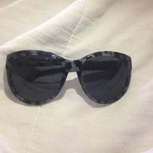 D&G SUNGLASSES