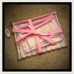 New! VS 3 zip bag set! Beach bombshell!