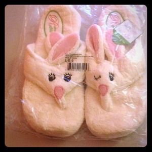 Flip flop bunny slippers 🐰 new in sealed bag 8-9