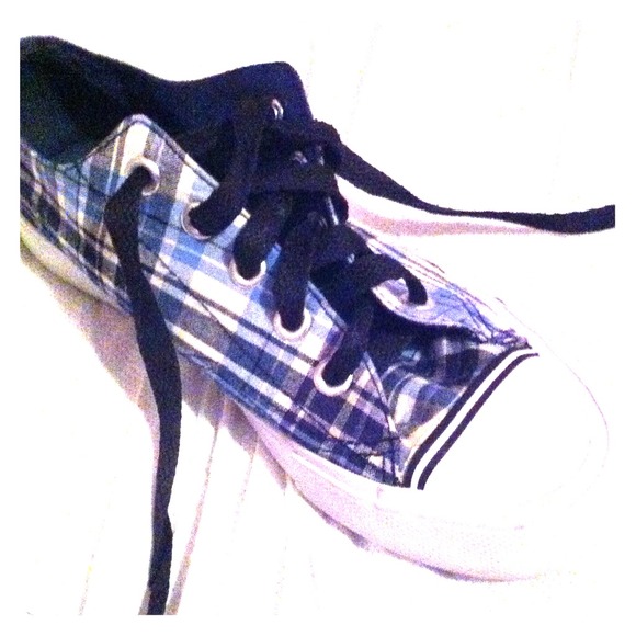 Gently used blue plaid air walks