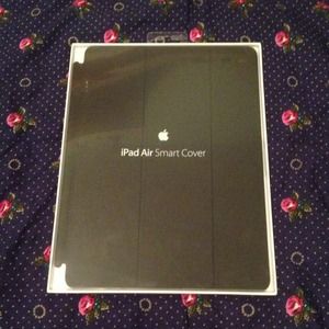 NWT Black iPad Air Smart Cover