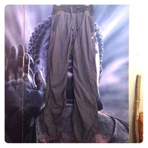 lululemon studio pants size 2 grey