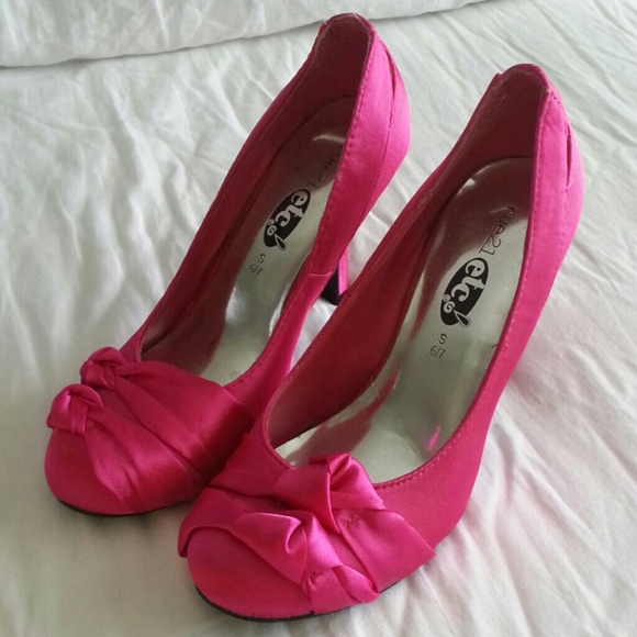 Pink shoes
