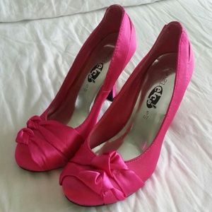 Pink shoes