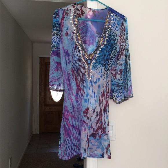 GORGEOUS patterned beach coverup