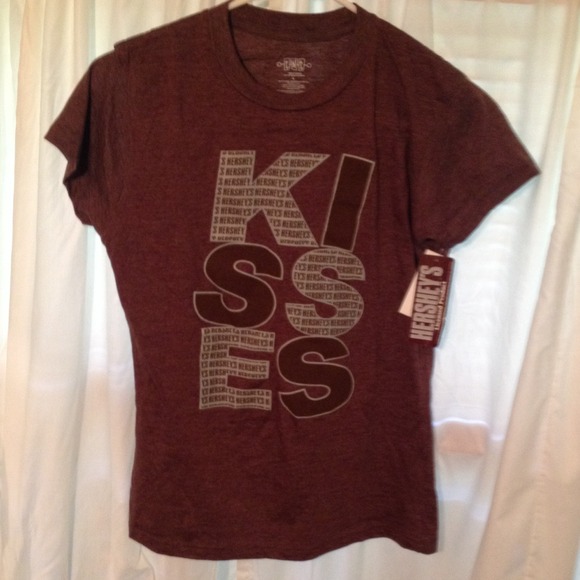 Brown Hershey kisses graphic t!!! - Picture 3 of 3