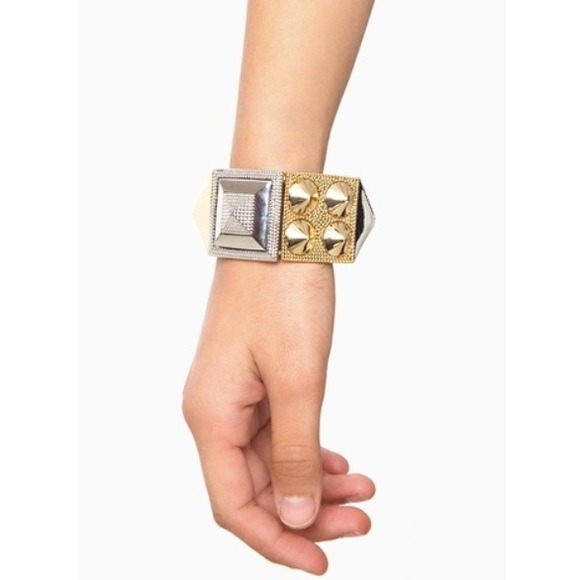 Nasty Gal's "Total Stud" bangle - Picture 1 of 2