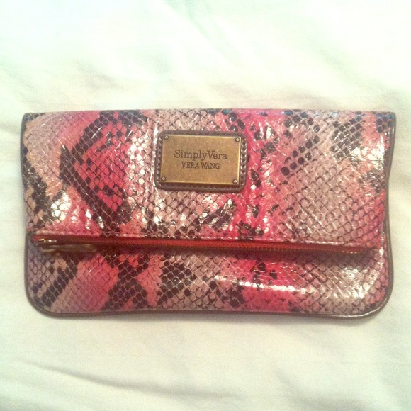SimplyVera Vera Wang faux snake skin clutch