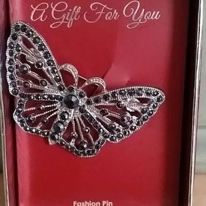 NIB Butterfly Fashion Pin