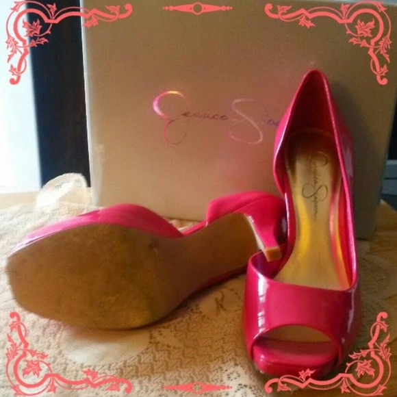 ๐๐Christmas Present๐๐ "JESSICA SIMPSON" STRAWBERRY COLORED PUMPS - Picture 3 of 6