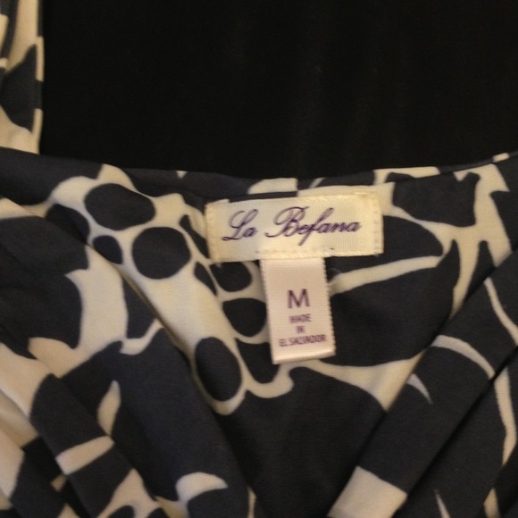 Gray/cream flower print stretchy empire waist tank - Picture 2 of 3