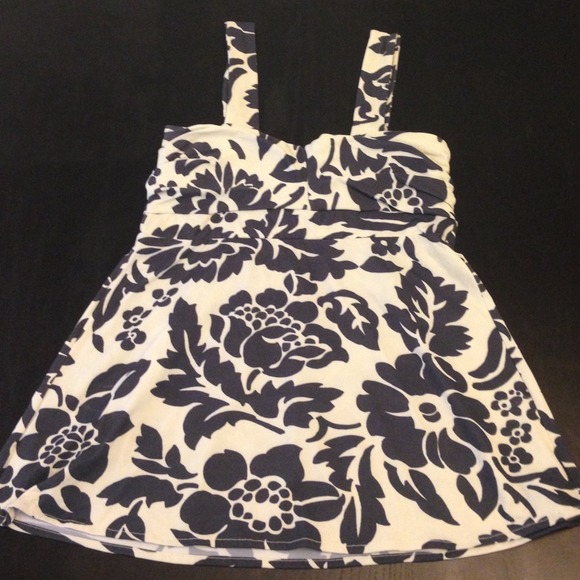 Gray/cream flower print stretchy empire waist tank - Picture 3 of 3