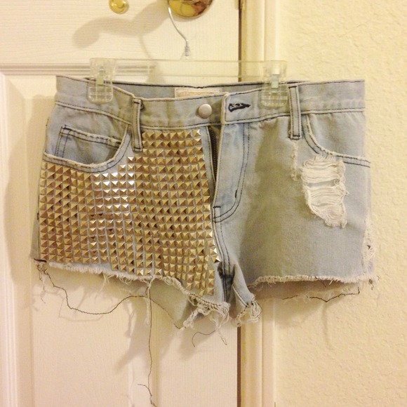 M Studded Max Rich Denim shorts