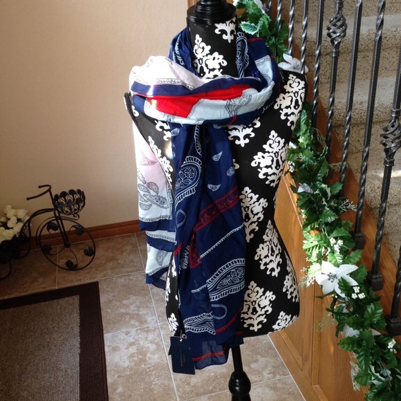 Zara Accessories - Zara Scarf & Coach Mirror