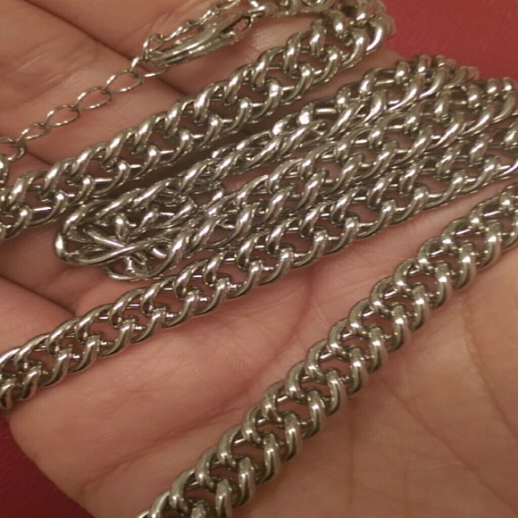 Silver Plated Cuban Linked Chain Necklace
