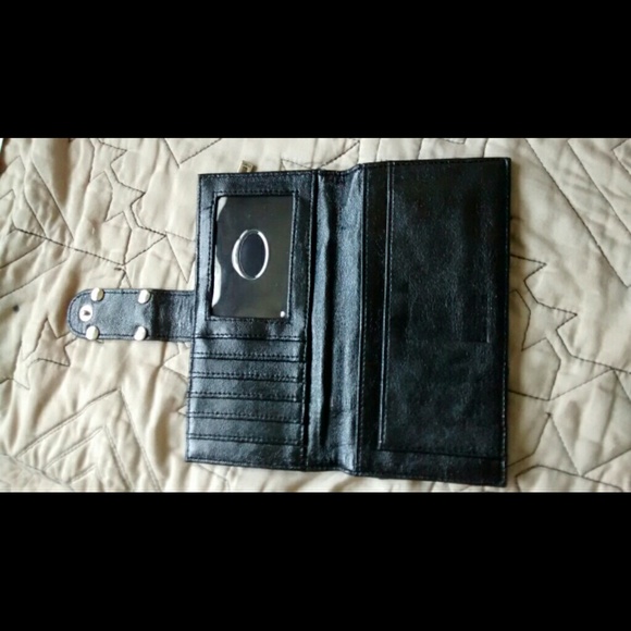 Guess Wallet - Picture 2 of 3
