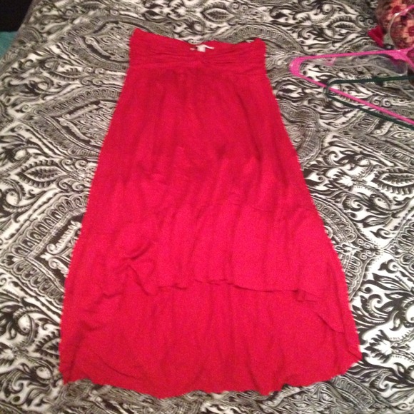 Red high to low dress