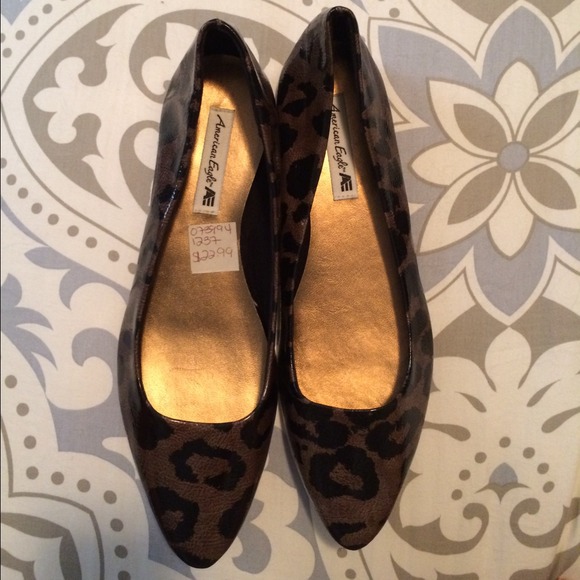Brown/Black Flats ‼️