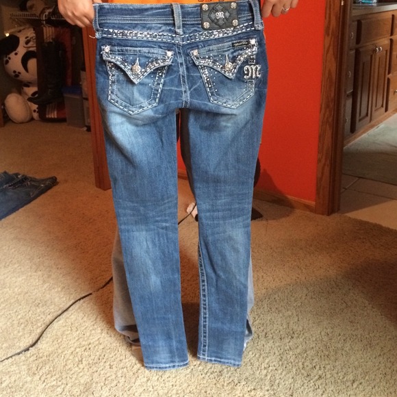 *SOLD* Miss Me skinny jeans