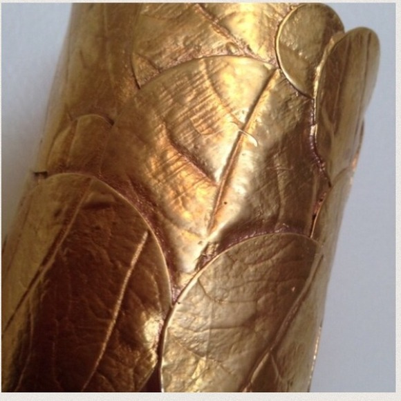 X BUNDLED X  Button Leaf Cuff - Picture 2 of 4