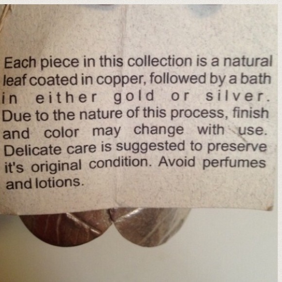 X BUNDLED X  Button Leaf Cuff - Picture 4 of 4