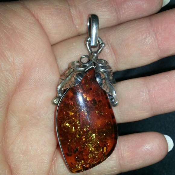 Jewelry - Sterling silver amber pendant