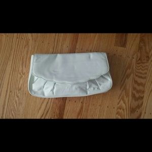white Nila Anthony clutch