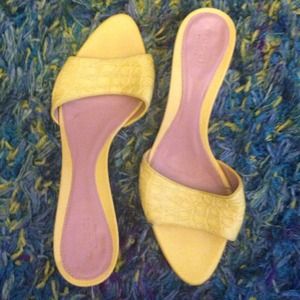Gucci Yellow Leather with Croc Strap Kitten Heels