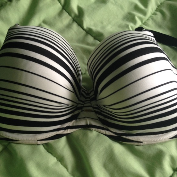 38DD Victoria's secret very sexy lined demi