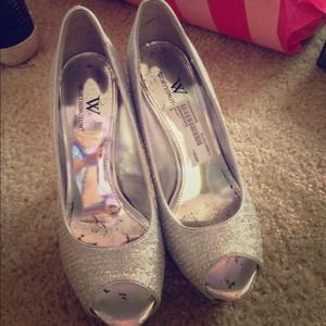 Worthington high heels