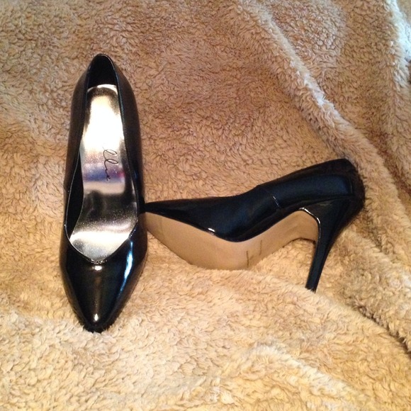 SALE.  Beautiful Black Patent high Heels