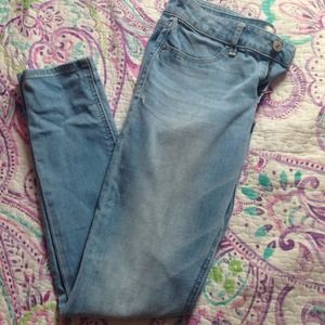 Size 2 W26 Abercrombie&Fitch jeans.