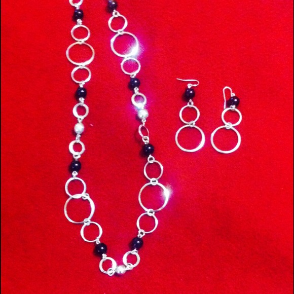 Black & silver circles set