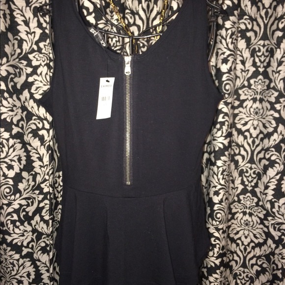 Sold in bundle - Picture 2 of 2