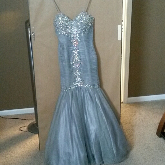 Party Dress - Picture 3 of 3