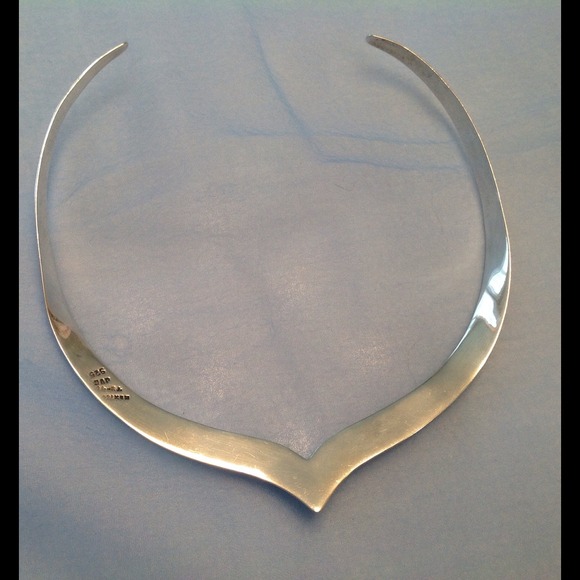 🎉HP🎉Wide Modern Sterling Silver Chevron Necklace - Picture 2 of 4