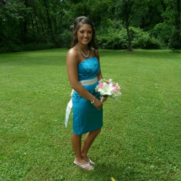 Blue bridesmaid/homecoming dress - Picture 1 of 3