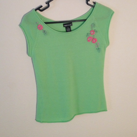Short sleeved green sweater with embroidery - Picture 1 of 2