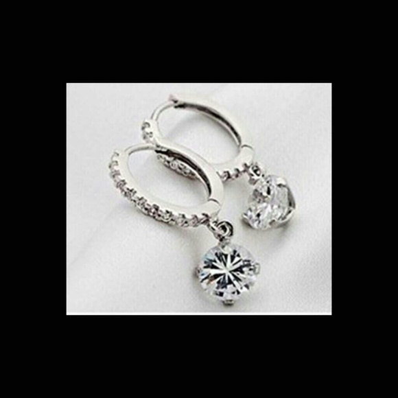 Feminine- Classic White Gold Plated Earrings