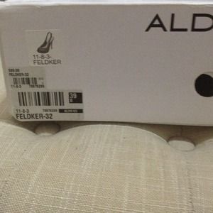 Aldo Cream sling back pumps