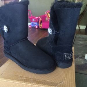 Black uggs