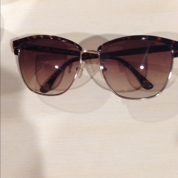 Michael Kors sunglasses - Picture 2 of 3