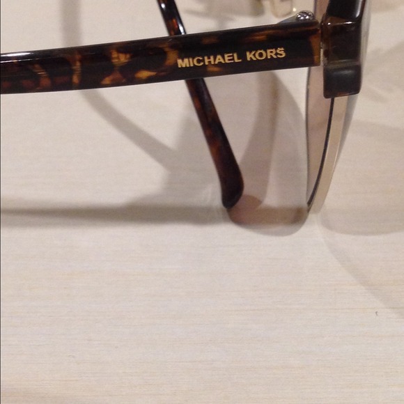 Michael Kors sunglasses - Picture 3 of 3
