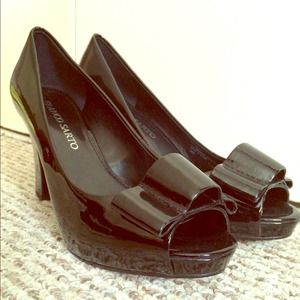 Franco Sarto Patent Pumps
